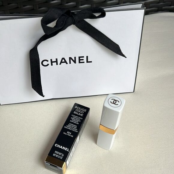 CHANEL Rouge Coco Baume Fall For Me Timted Lip balm - Picture 1 of 12